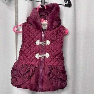 Little‎ Lass Girl's 2t Sleeveless Zip-Up Puffer Vest Maroon w/Stars & Toggles